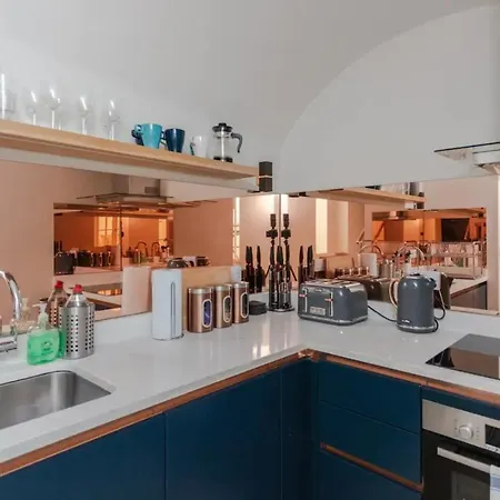 Spacious And Modern Apartment In Pimlico London Exterior photo