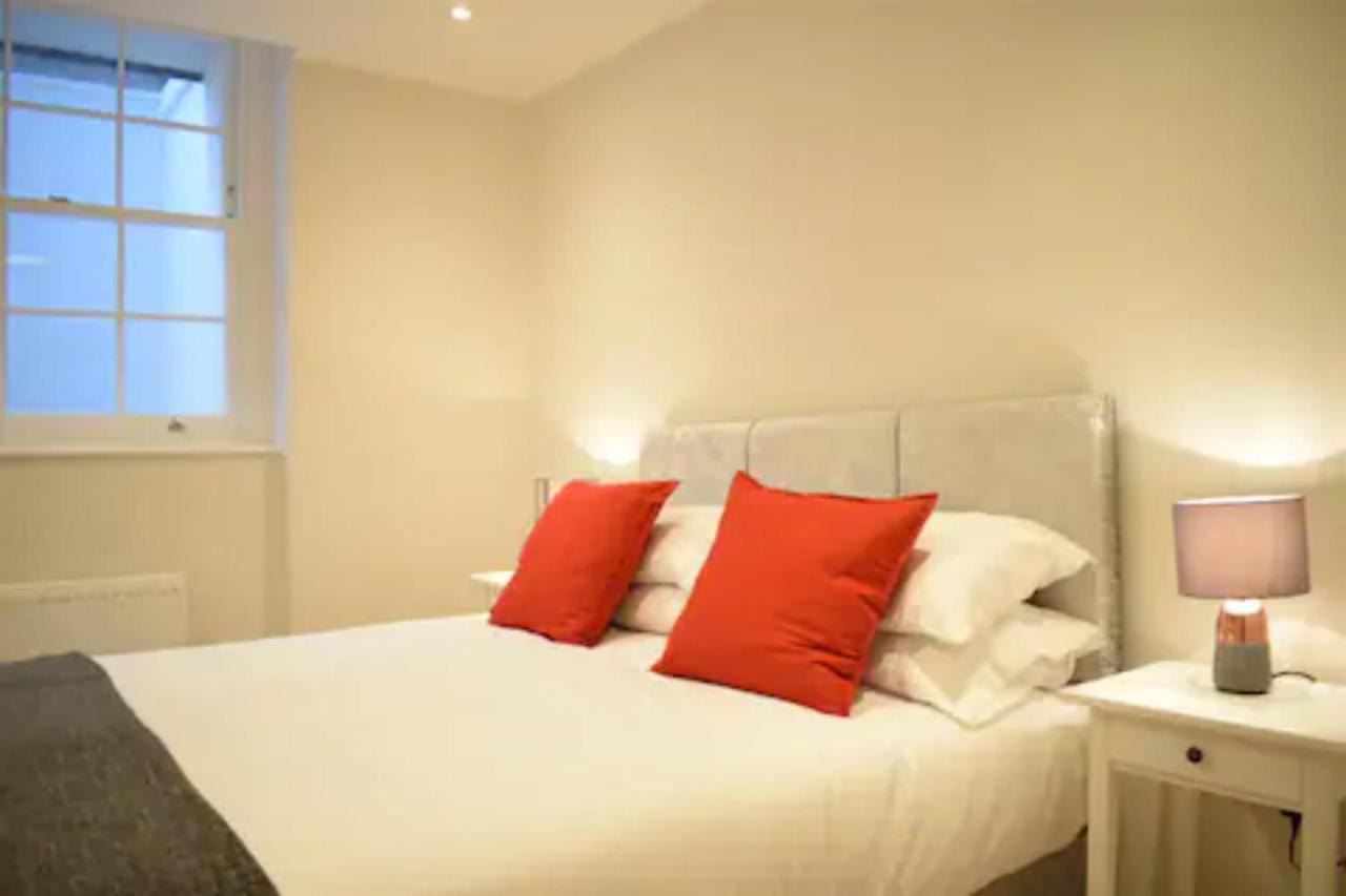 Апартаменты Spacious And Modern In Pimlico *