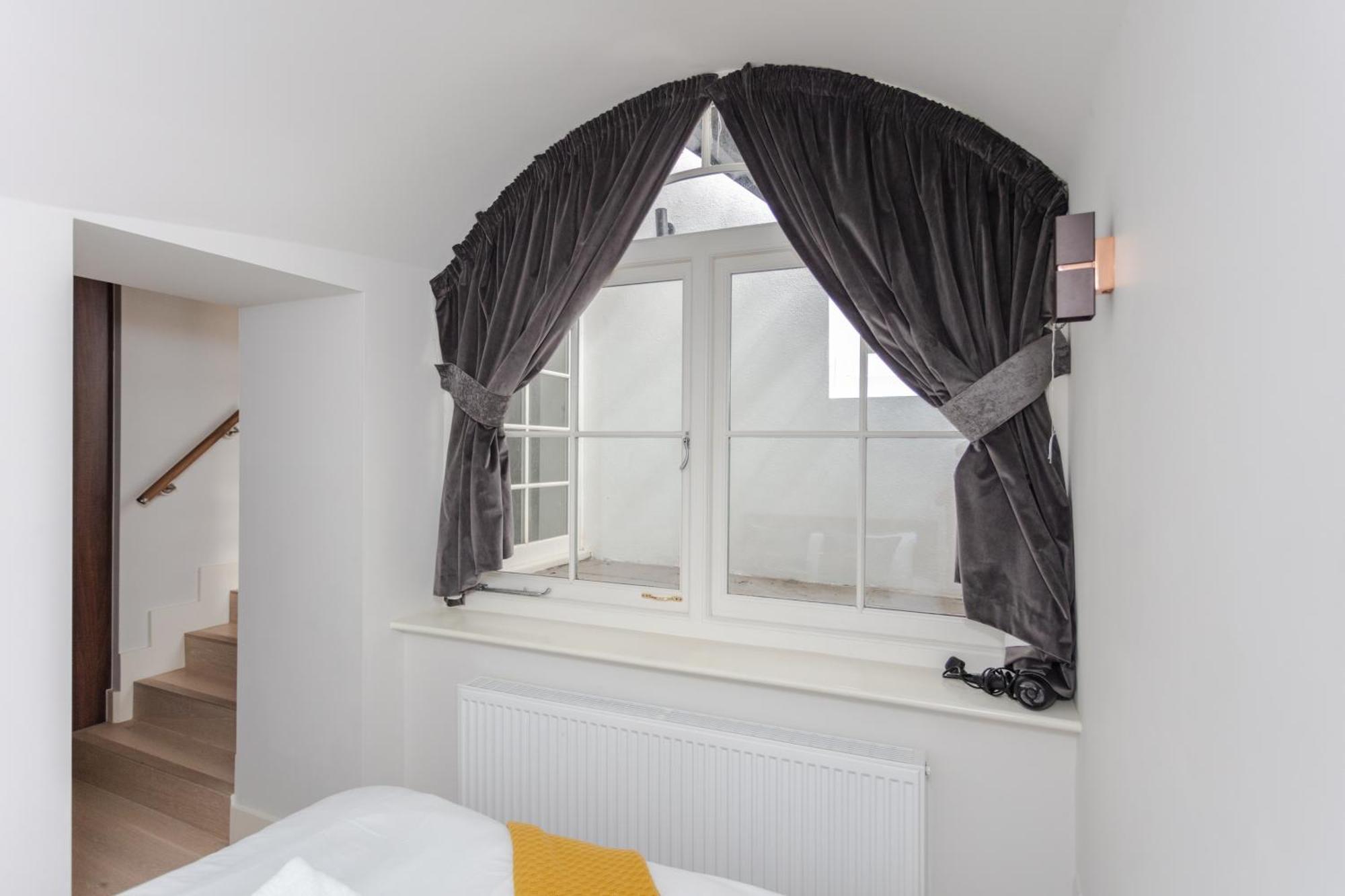 Апартаменты Spacious And Modern In Pimlico *