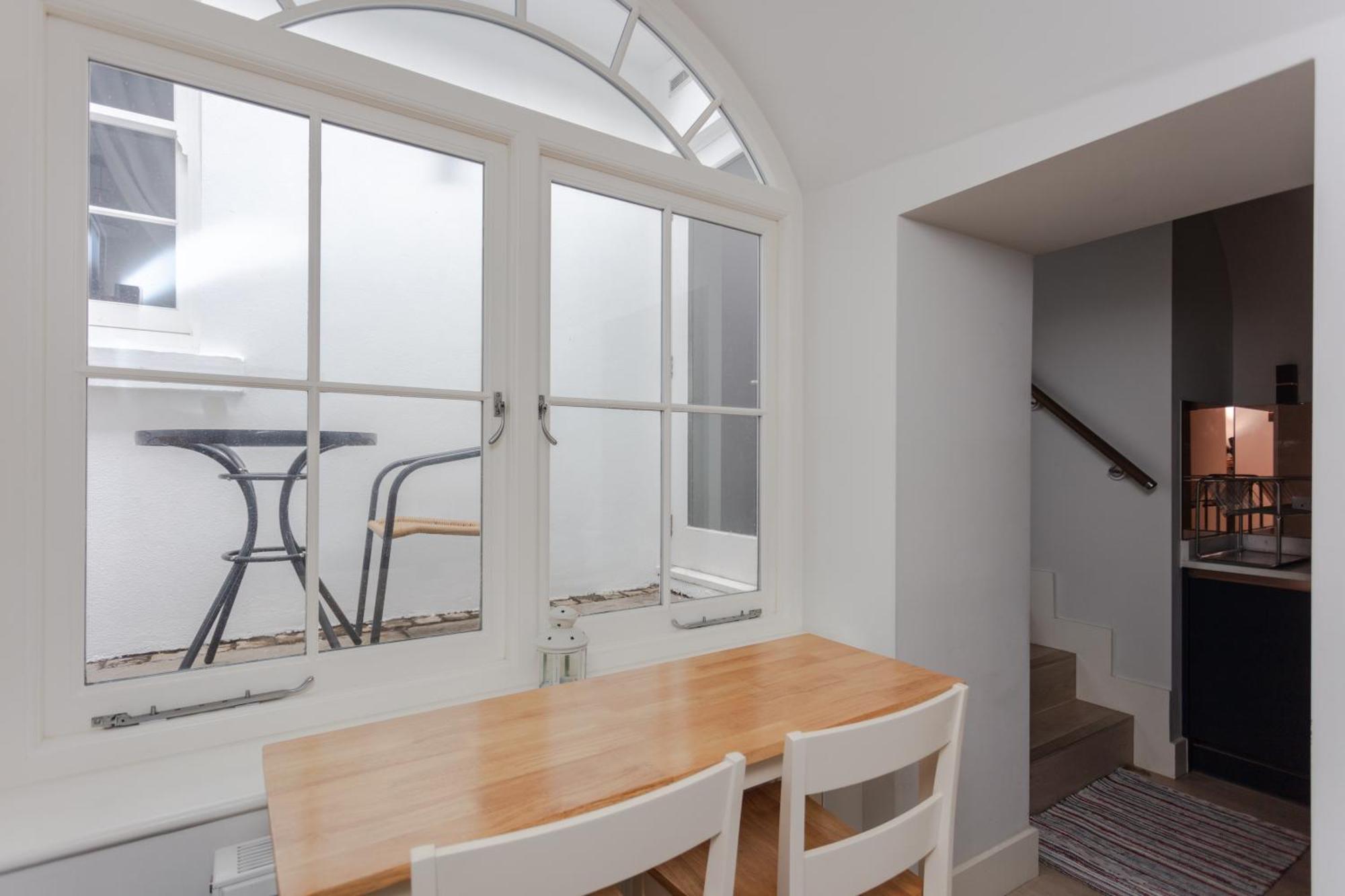 Апартаменты Spacious And Modern In Pimlico Лондон